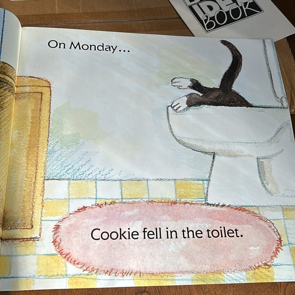 Big (15x16) Book “Cookie’sWeek’ Cindy Ward & Tomie dePaola. Classic favorite! - Picture 3 of 3